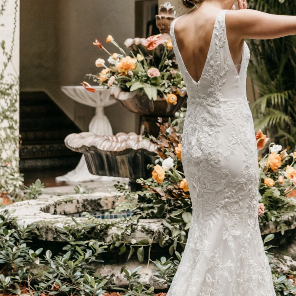 Wedding dress